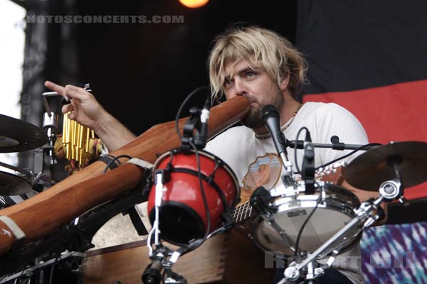 XAVIER RUDD - 2006-08-26 - SAINT CLOUD - Domaine National - Scene de la Cascade - 